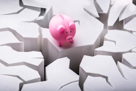 piggy-bank-cracks-compressed.jpeg